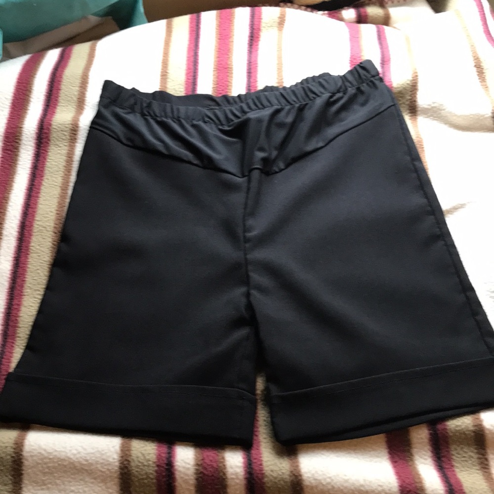 MATERNITY SHORTS